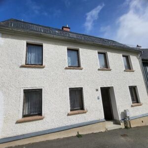 Kleines Reihenendhaus mit Parkplatz in guter Lage mit Entwicklungspotenzial