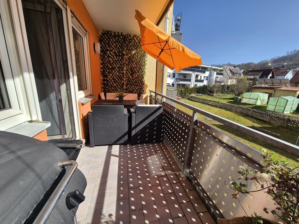 Moderne 2,5-Zimmer-Wohnung mit Balkon, TG-Stellplatz und bester Lage – Bild 3