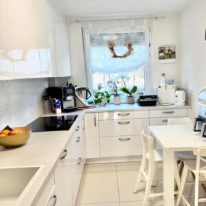 Moderne 4 Zimmer Erdgeschoss Wohnung