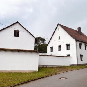 Kernsaniertes Einfamilienhaus/Bauernhaus mit großem Grundstück, Hühnerhaltung & Werkstatt