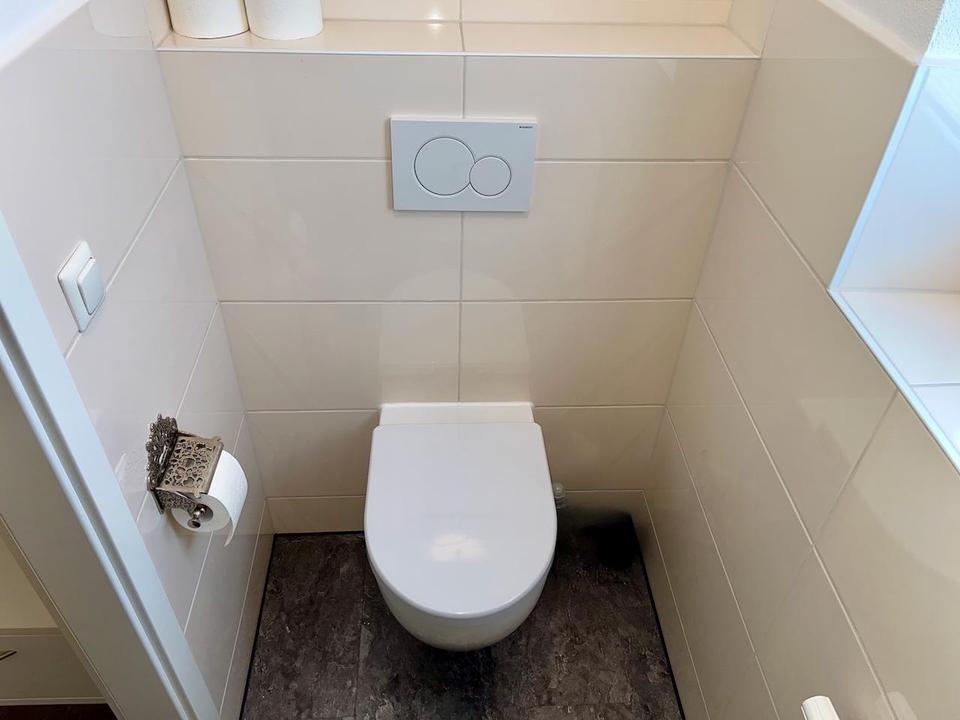 Kernsaniertes Wohlfühlhaus mit herrlichem Garten in Bestlage – Bild 15