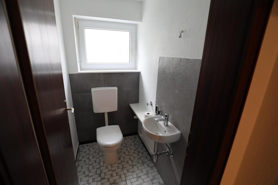 3 Zimmer Wohnung am Waldrand Balkon Stellplatz Einbauküche – Bild 17