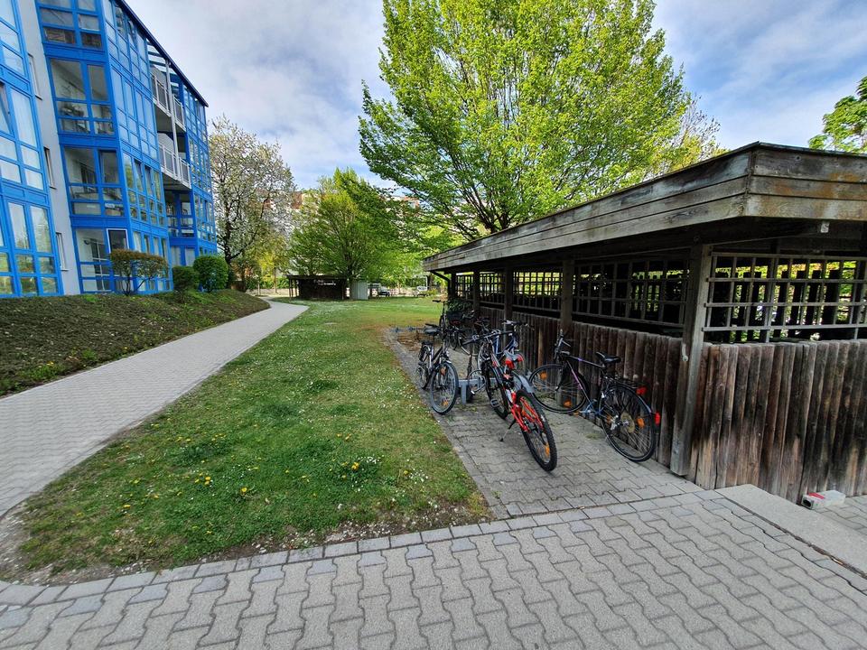 Große 1-Zimmer Wohnung mit separater Küche, großem Balkon und Lift – Bild 18