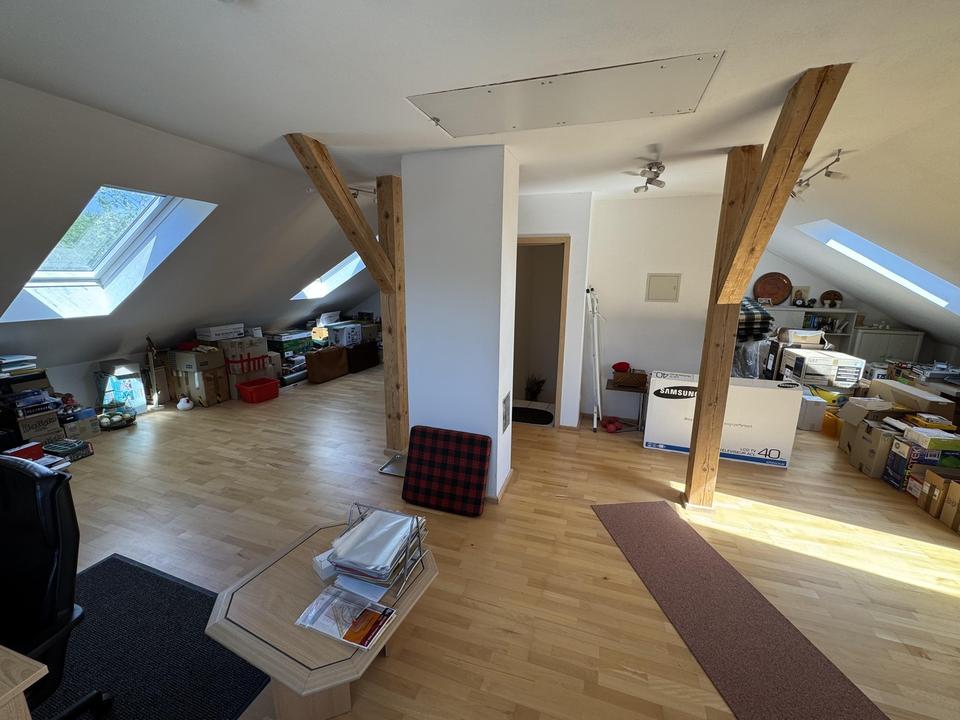 Platz für die ganze Familie! Traumhafte Doppelhaushälfte mit Blick ins Grüne – Bild 21