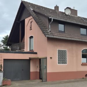 Einfamilienhaus Garten Wintergarten Garage und viel Potenzial