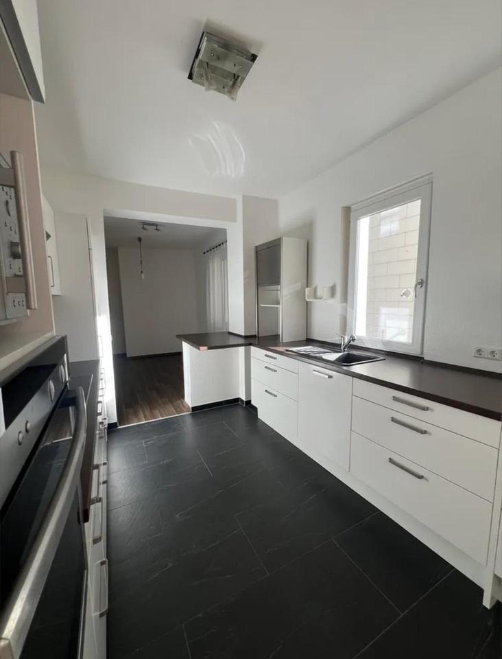 Großzügige 3,5 Zimmer Wohnung in Bestlage – Bild 3