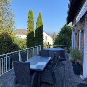 Charmantes Einfamilienhaus geh. Ausstattung mit Bachlauf