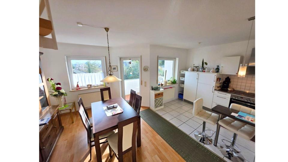 Weintor-Unicorn: 102m² Panorama | Haus-Charakter | 2 Bäder + Balkone | 66cm Wand | Garage – Bild 5