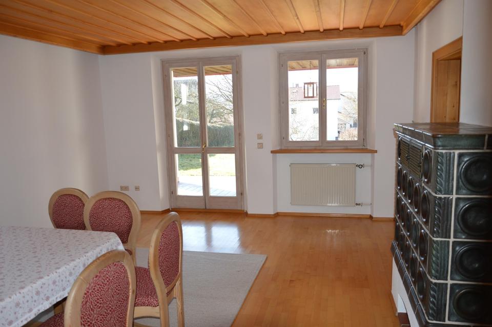 Solides Einfamilienhaus mit großem Grundstück für Gestalter und Familien – Bild 10