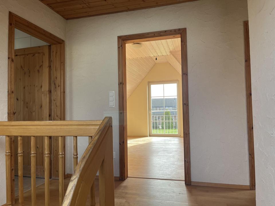 grundsolides Einfamilienhaus in guter und ruhiger Lage - provisionsfrei – Bild 12