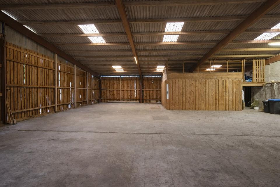 Großzügiges Bauernhaus in einzigartiger Alleinlage – Bild 5