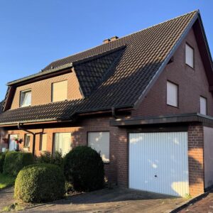 Zwei attraktive Doppelhäuser zu verkaufen