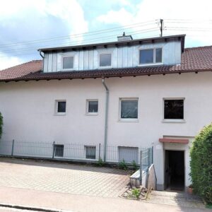 Große renovierte 4-Zimmer Wohnung in bester Lage