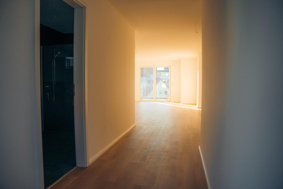 Moderne Neubauwohnung mit Balkon in zentraler Osnabrücker Lage – Bild 8