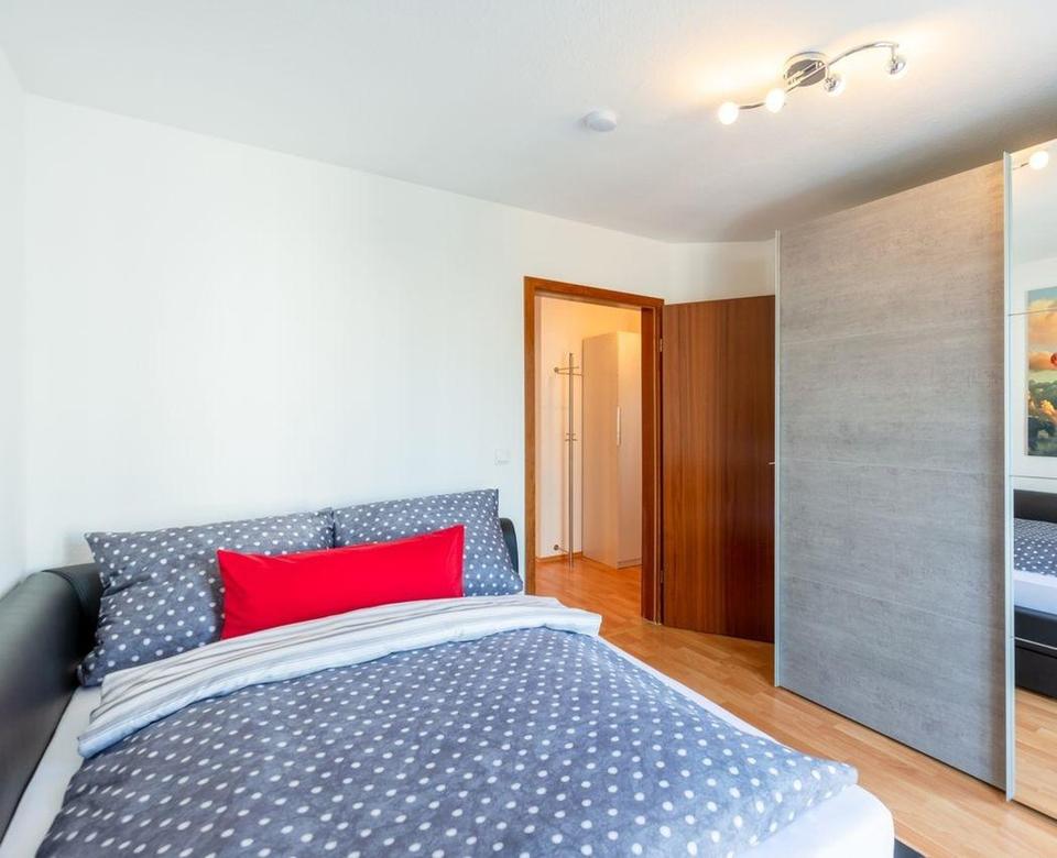 Helle Wohnung mit Balkon – Bild 3