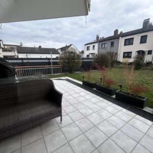 Ruhige Erdgeschoss Wohnung mit großer Terasse