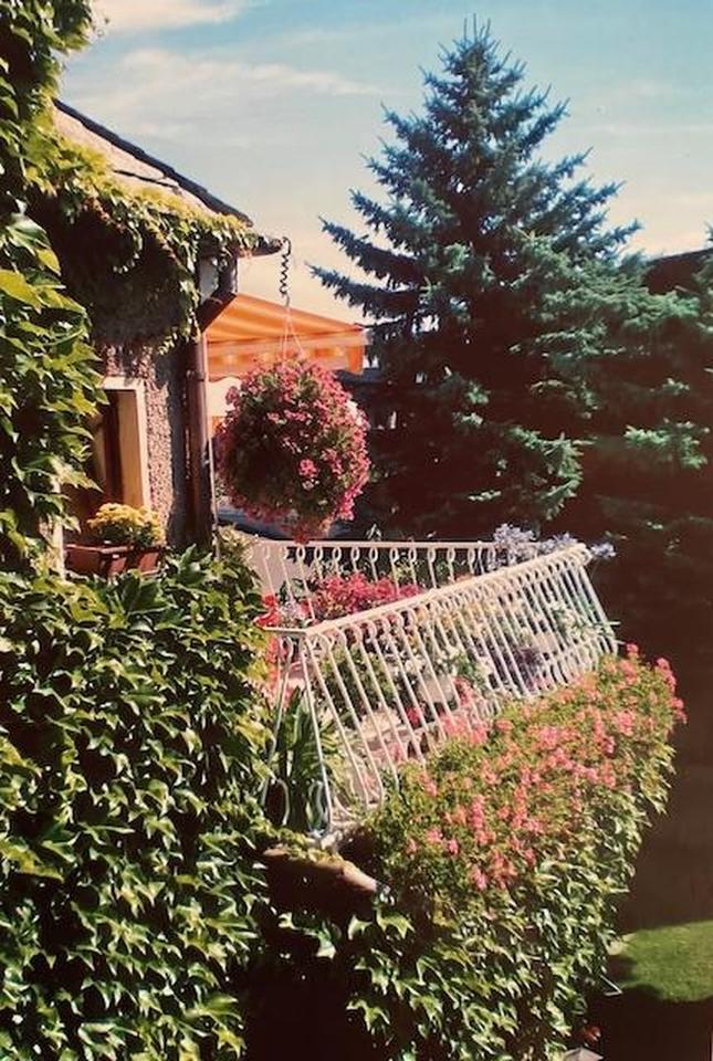 Gepflegtes Stadthaus mit Garten und Terrasse – Bild 21