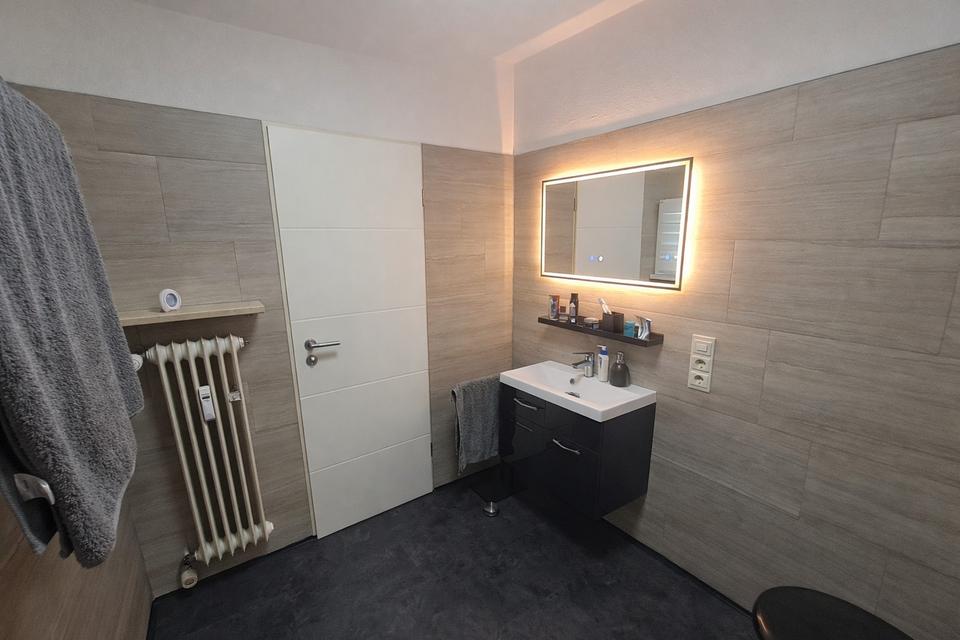 Charmante 4-Zimmer-Wohnung mit separater Wohnküche und zwei Bädern in Rosenheim zu verkaufen – Bild 23