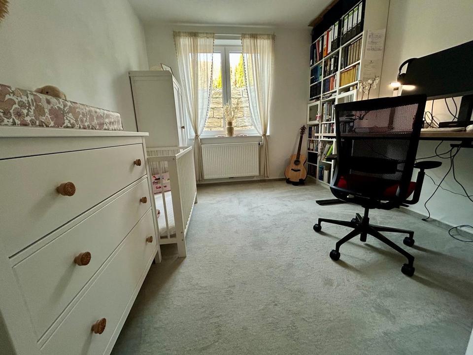 Offene und großzügige 3,5-Zimmer-Wohnung mit Garten & Kamin – Bild 21