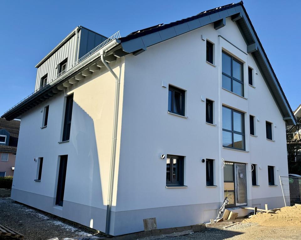 Barrierefreie Obergeschosswohnung mit Balkon im Zentrum von Neunkirchen – Bild 2