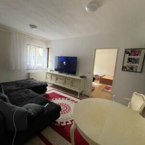 Helle 4-Zimmer Wohnung mit Garten