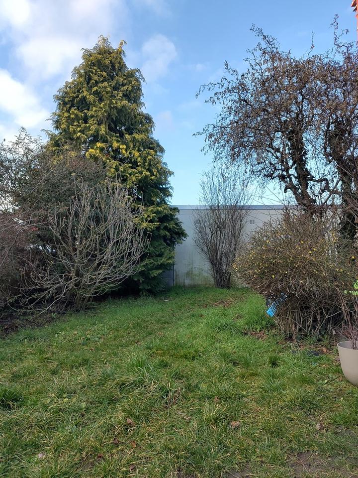 3ZKB schön geschnitten mit Hobbyraum, Terrasse und Gartenmitbenutzung in ausgezeichneter Lage – Bild 2