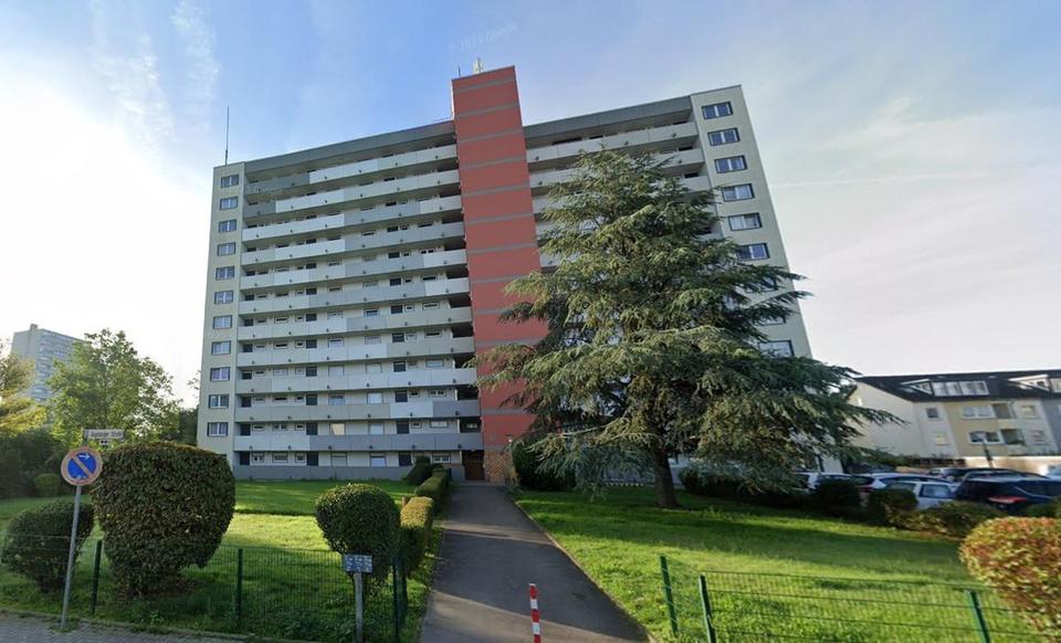 Sonnige 3-Zimmer-Wohnung mit 2 Balkonen und Fernblick plus Stellplatz in Kerpen – Bild 11