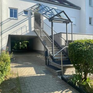 Lichtdurchflutete Maisonettewohnung mit Reihenhauscharakter