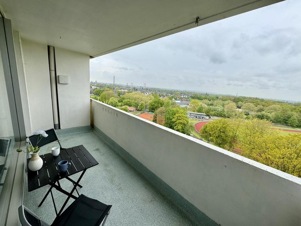 Möblierte 1-Zimmer-Wohnung im 10. Stock mit herrlicher Aussicht – Bild 12