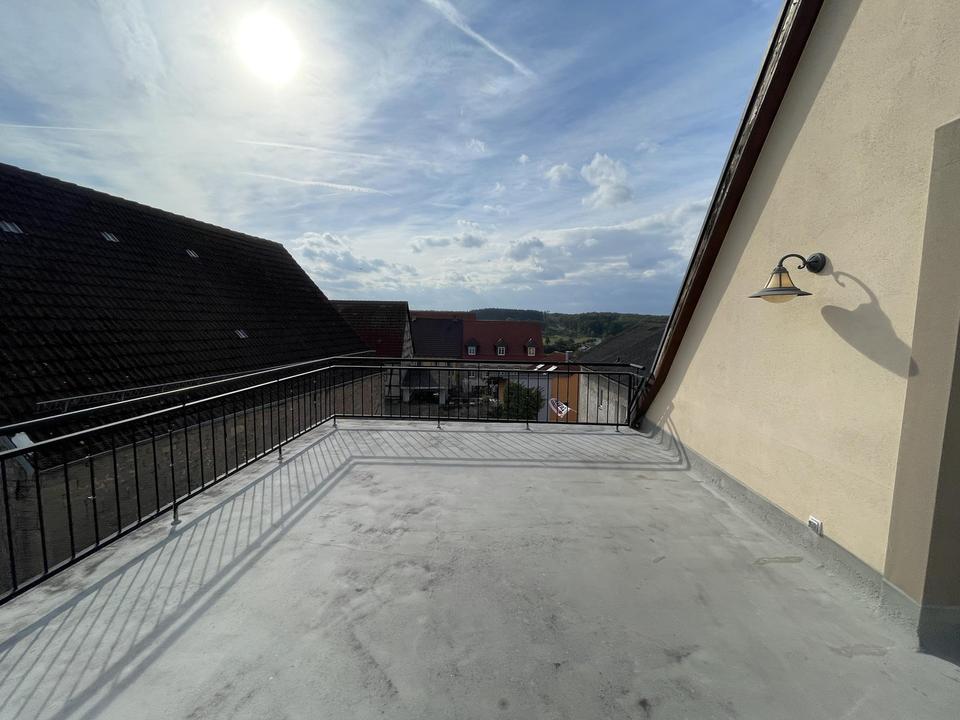 Besondere Maisonettewohnung mit exklusiver Dachterrasse – Bild 2