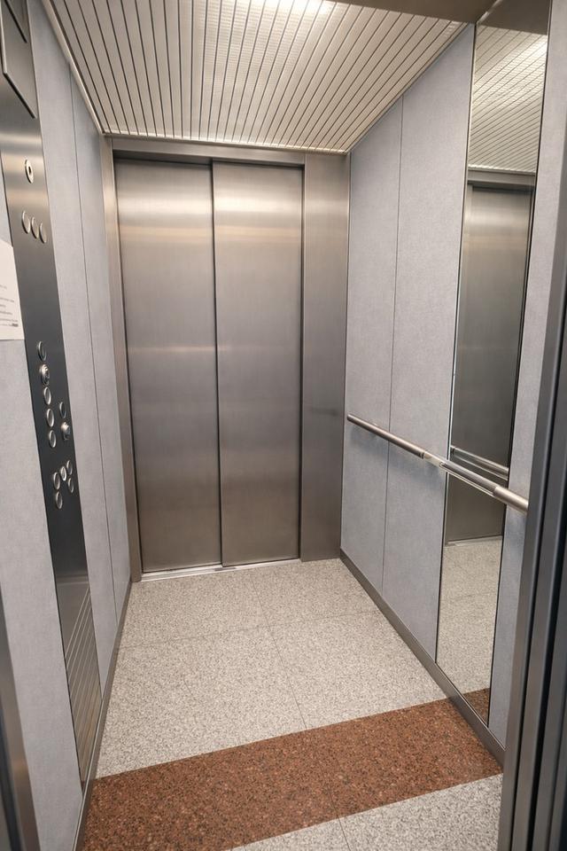 Modern wohnen: 2-Zimmer-Wohnung mit Balkon, Aufzug, Carport & Einbauküche – Bild 21