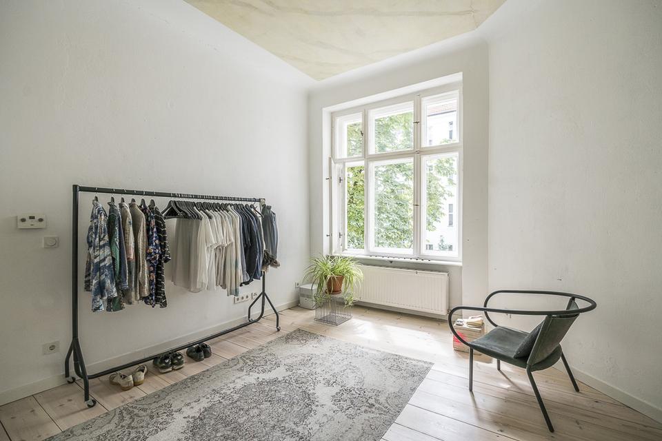 DE / EN Provisionsfrei: sanierte Altbauwohnung mit moderner Ausstattung – Bild 2