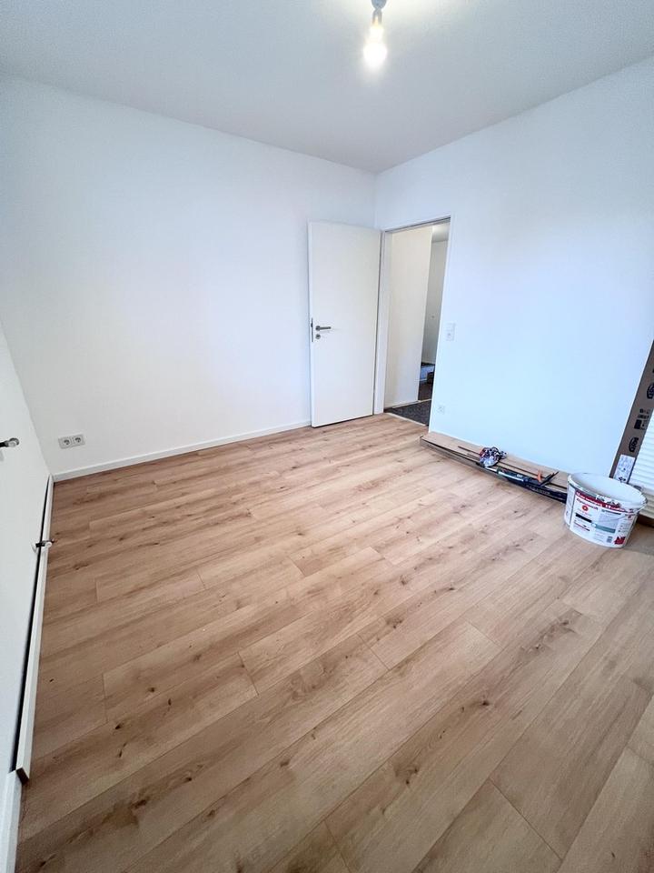 Neu sanierte, charmante 78qm 3 Zimmerwohnung mit Sonnenbalkon – Bild 9