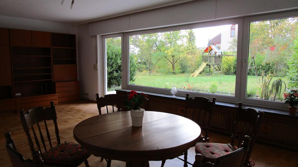 Große helle Wohnung mit großem Garten, in bevorzugter Wohnlage – Bild 12