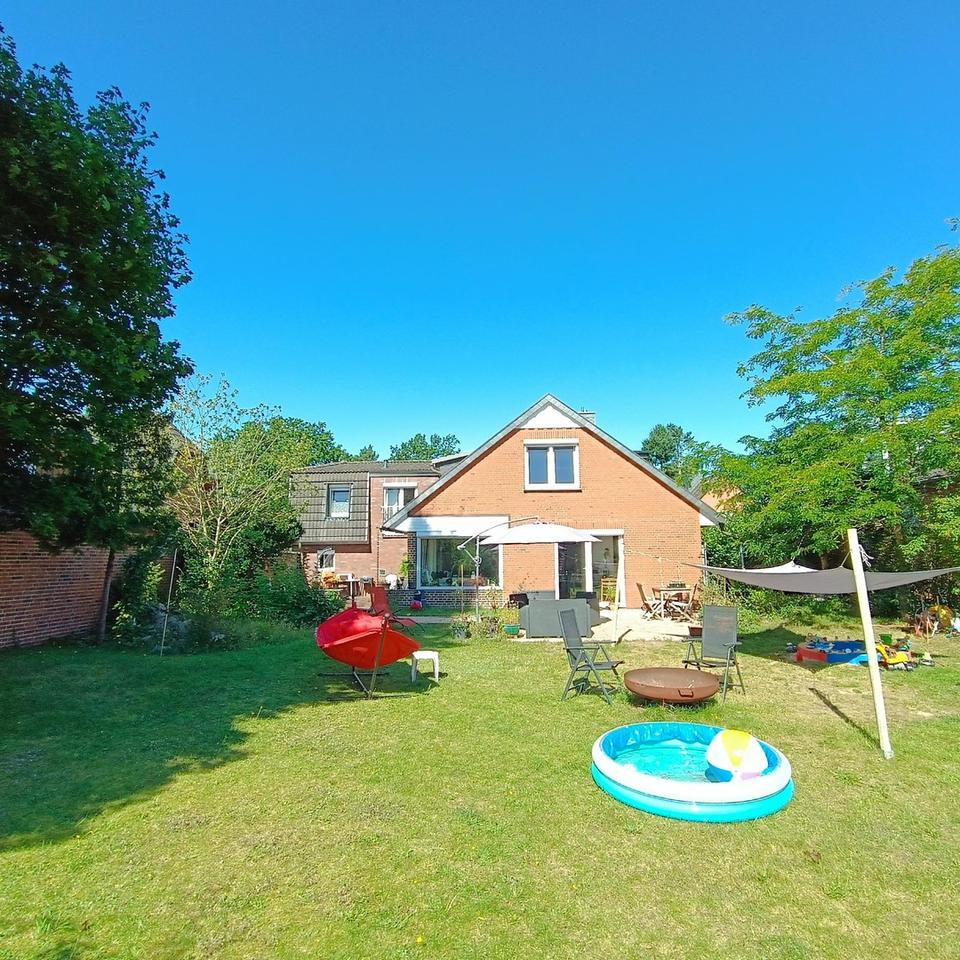 Modernisiertes Einfamilienhaus mit vollwertiger Einliegerwohnung und großem Garten – Bild 16