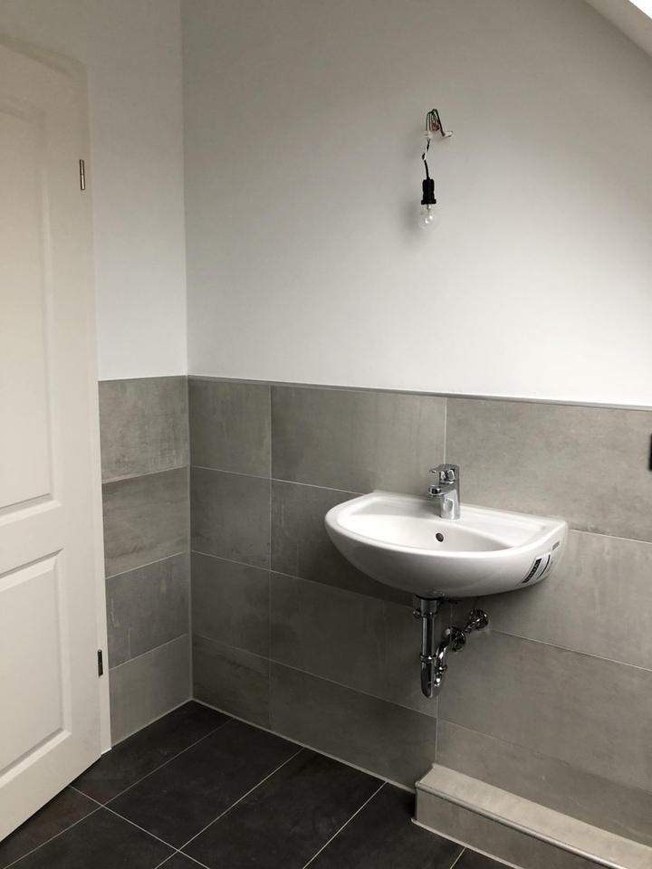 Top renovierte Altbauwohnung DG mit Gartennutzung – Bild 17