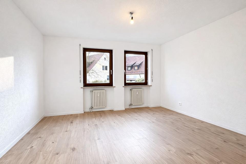 Zentrumsnahe renovierte 4-Zimmer Wohnung mit Balkon – Bild 11