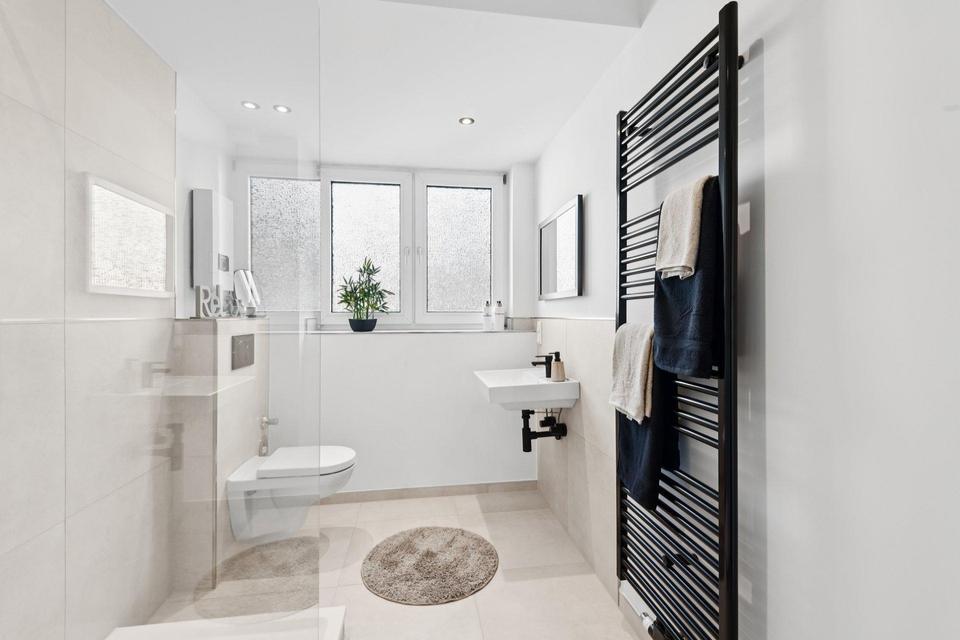 Sofort einziehen! Provisionsfreie 3-Zimmerwohnung mit 2 Balkonen – Bild 4