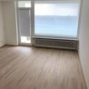 Helle 2 Zi. Whg (69qm) mit 2 Balkonen, Aufzug & EBK - 920€ warm