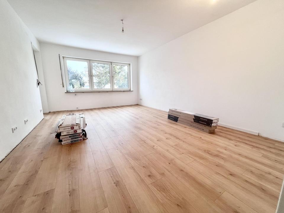 Neu sanierte, charmante 78qm 3 Zimmerwohnung mit Sonnenbalkon – Bild 3