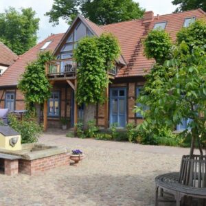 Renditeobjekt-Lebensprojekt zwischen Hamburg und Berlin: Seminar- und Ferienhaus mit Wellness-Oase