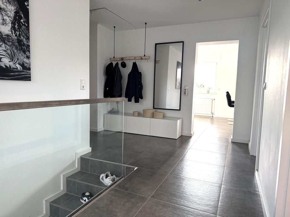 Provisionsfrei! Freistehendes Haus + Einliegerwohnung 865m Garten +Garage,Keller – Bild 9