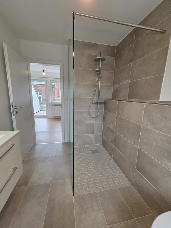 Hochwertig kernsanierte Dachgeschosswohnung mit Südbalkon – moderner Wohnkomfort auf ca. 55,4 m² – Bild 8