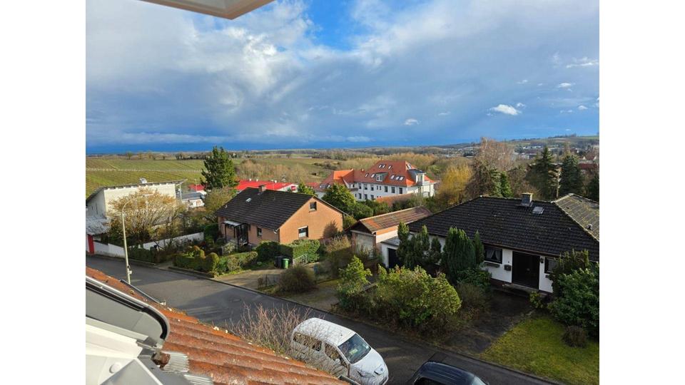 Weintor-Unicorn: 102m² Panorama | Haus-Charakter | 2 Bäder + Balkone | 66cm Wand | Garage – Bild 17