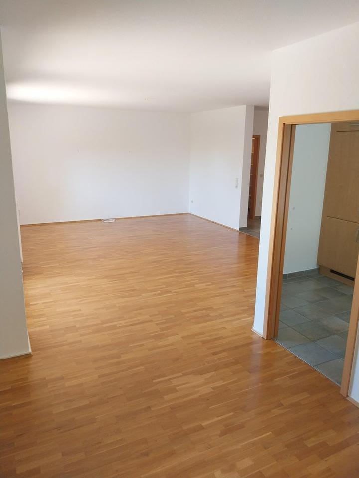 3-Zimmer Erdgeschosswohnung in Volkach Kirchberg ruhige Lage Garten – Bild 15