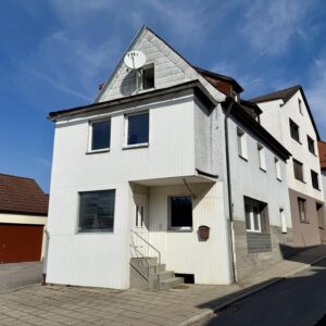 Einfamilienhaus mit 6 Zimmern - 126m2 - zentrale Lage nahe Basilika - von Privat