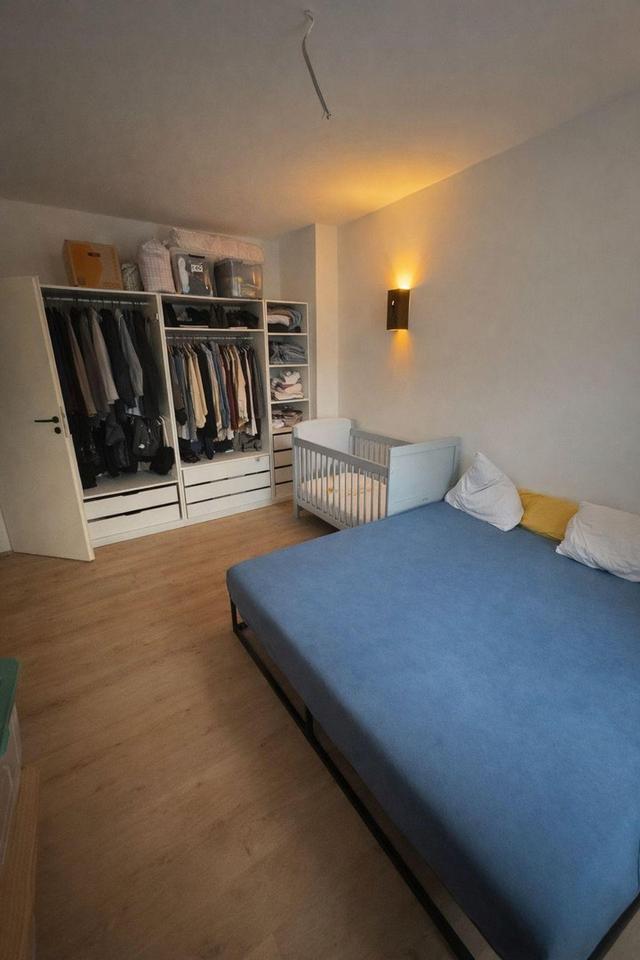 Großzügige 4-Zimmer-Wohnung (112 m²) mit Garten, Garage mit Wallbox, Kamin & Einbauküche – Bild 7