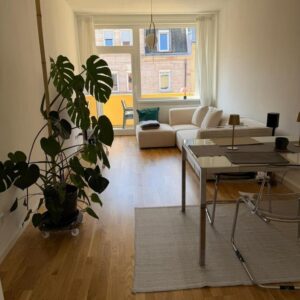 Renovierte 2-Zimmer Wohnung mit Balkon