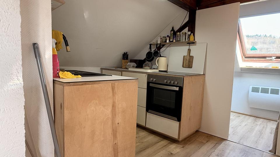 Vermietete DG-Wohnung mit 7,2 % Rendite — renoviert (inkl. Elektrik), Energieklasse B, prov.frei – Bild 6