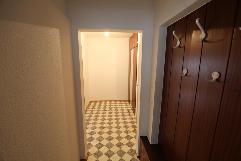 3 Zimmer Wohnung am Waldrand Balkon Stellplatz Einbauküche – Bild 18